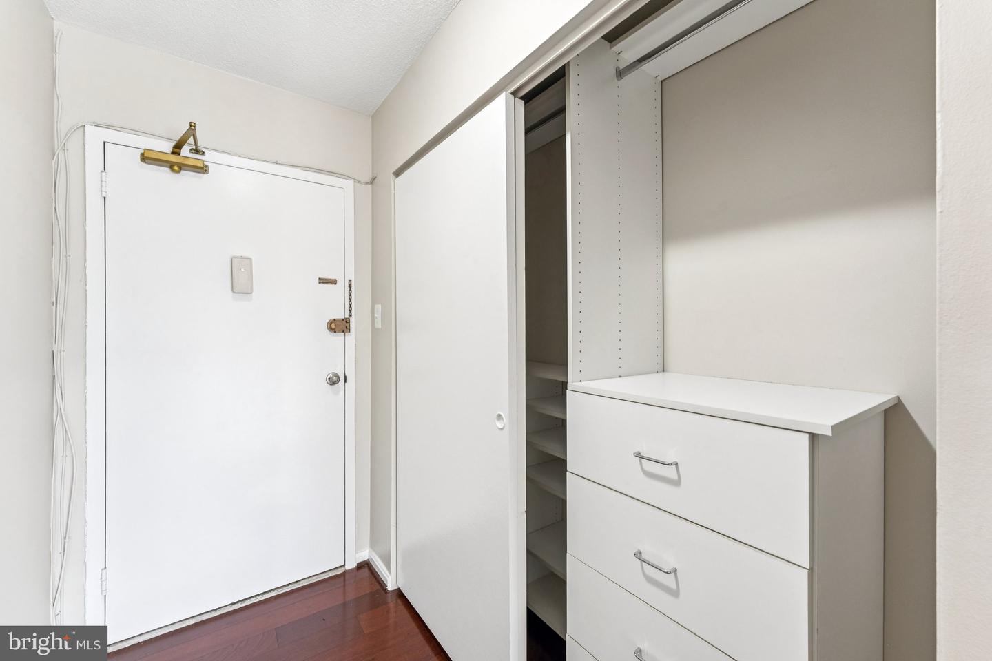 1300 ARMY NAVY DR #625, ARLINGTON, Virginia 22202, 1 Bedroom Bedrooms, ,1 BathroomBathrooms,Residential,For sale,1300 ARMY NAVY DR #625,VAAR2066624 MLS # VAAR2066624 1300 ARMY NAVY DR #625, ARLINGTON, Virginia 22202, 1 Bedroom Bedrooms, ,1 BathroomBathrooms,Residential,For sale,1300 ARMY NAVY DR #625,VAAR2066624 MLS # VAAR2066624