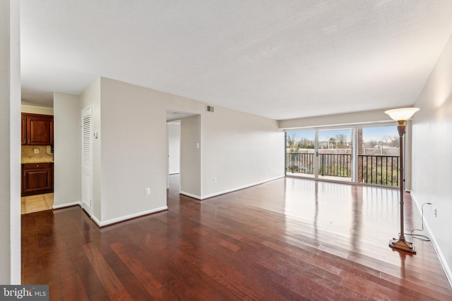 1300 ARMY NAVY DR #625, ARLINGTON, Virginia 22202, 1 Bedroom Bedrooms, ,1 BathroomBathrooms,Residential,For sale,1300 ARMY NAVY DR #625,VAAR2066624 MLS # VAAR2066624 1300 ARMY NAVY DR #625, ARLINGTON, Virginia 22202, 1 Bedroom Bedrooms, ,1 BathroomBathrooms,Residential,For sale,1300 ARMY NAVY DR #625,VAAR2066624 MLS # VAAR2066624