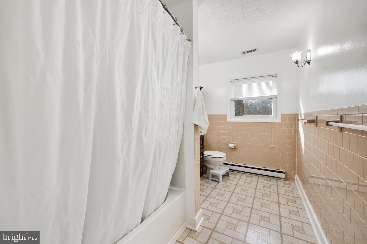 1138 LAKEVIEW DR, STAFFORD, Virginia 22556, 3 Bedrooms Bedrooms, ,1 BathroomBathrooms,Residential,For sale,1138 LAKEVIEW DR,VAST2044560 MLS # VAST2044560 1138 LAKEVIEW DR, STAFFORD, Virginia 22556, 3 Bedrooms Bedrooms, ,1 BathroomBathrooms,Residential,For sale,1138 LAKEVIEW DR,VAST2044560 MLS # VAST2044560