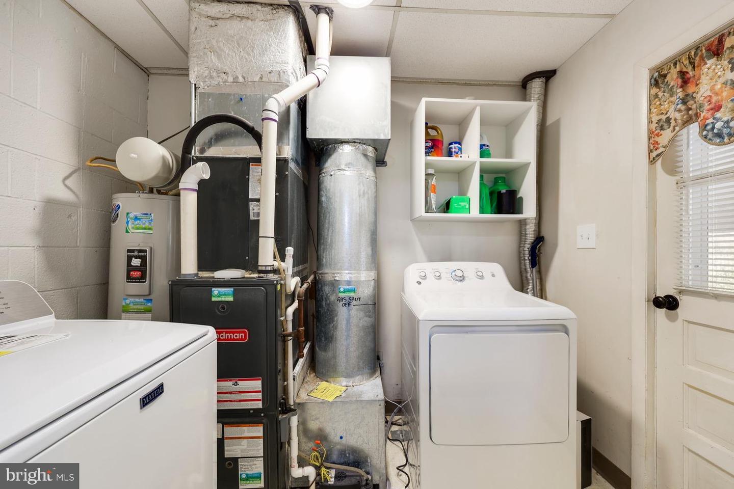 1138 LAKEVIEW DR, STAFFORD, Virginia 22556, 3 Bedrooms Bedrooms, ,1 BathroomBathrooms,Residential,For sale,1138 LAKEVIEW DR,VAST2044560 MLS # VAST2044560 1138 LAKEVIEW DR, STAFFORD, Virginia 22556, 3 Bedrooms Bedrooms, ,1 BathroomBathrooms,Residential,For sale,1138 LAKEVIEW DR,VAST2044560 MLS # VAST2044560