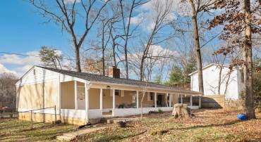 1138 LAKEVIEW DR, STAFFORD, Virginia 22556, 3 Bedrooms Bedrooms, ,1 BathroomBathrooms,Residential,For sale,1138 LAKEVIEW DR,VAST2044560 MLS # VAST2044560