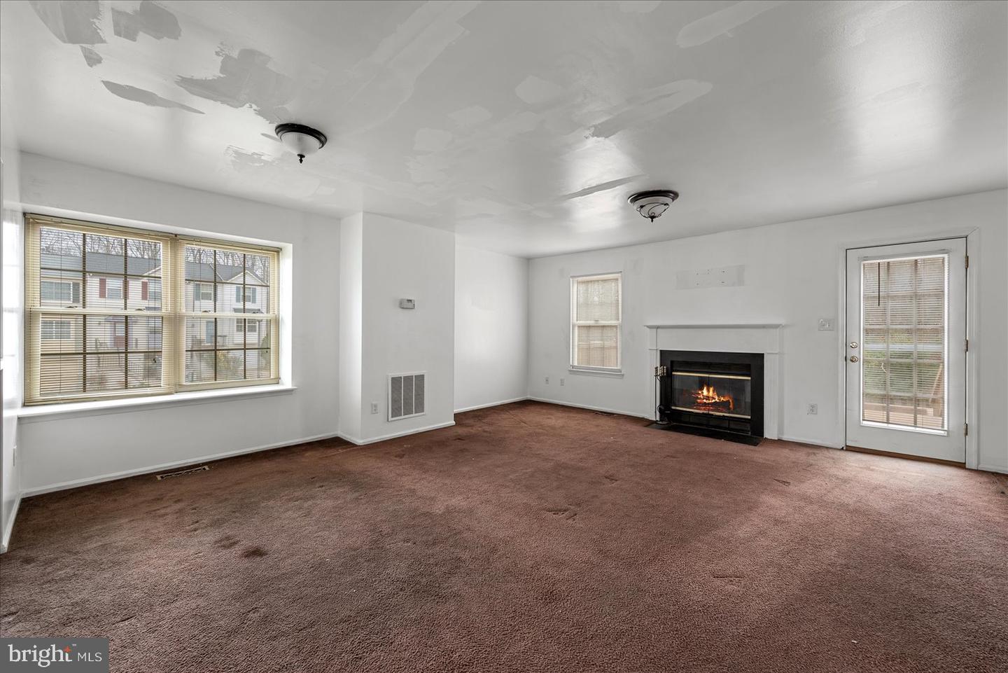 8501 CHARNWOOD CT, MANASSAS, Virginia 20111, 3 Bedrooms Bedrooms, ,2 BathroomsBathrooms,Residential,For sale,8501 CHARNWOOD CT,VAPW2108700 MLS # VAPW2108700