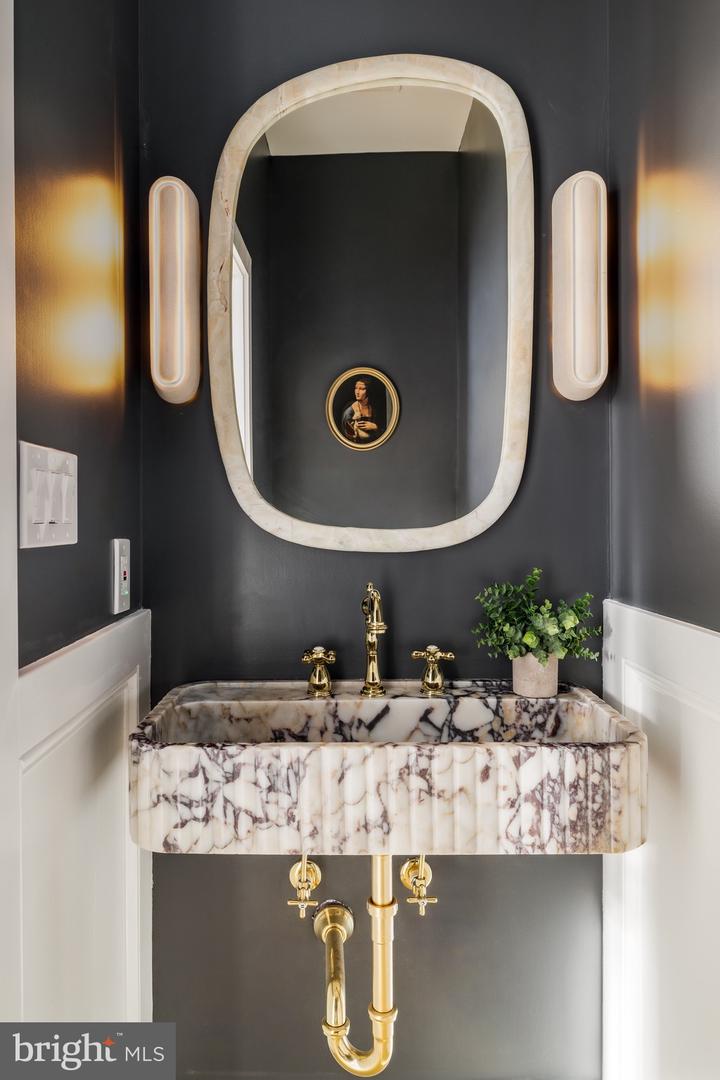 932 FRENCH ST NW, WASHINGTON, District Of Columbia 20001, 4 Bedrooms Bedrooms, ,3 BathroomsBathrooms,Residential,For sale,932 FRENCH ST NW,DCDC2234072 MLS # DCDC2234072