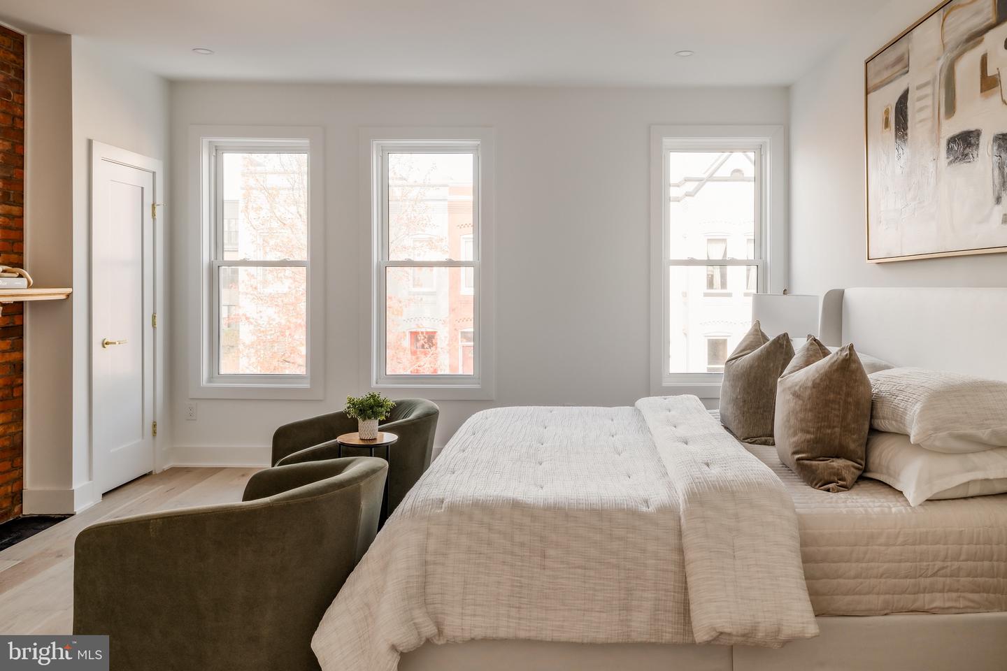 932 FRENCH ST NW, WASHINGTON, District Of Columbia 20001, 4 Bedrooms Bedrooms, ,3 BathroomsBathrooms,Residential,For sale,932 FRENCH ST NW,DCDC2234072 MLS # DCDC2234072