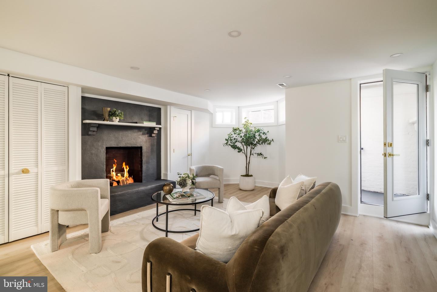 932 FRENCH ST NW, WASHINGTON, District Of Columbia 20001, 4 Bedrooms Bedrooms, ,3 BathroomsBathrooms,Residential,For sale,932 FRENCH ST NW,DCDC2234072 MLS # DCDC2234072