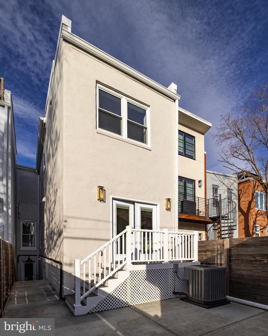 932 FRENCH ST NW, WASHINGTON, District Of Columbia 20001, 4 Bedrooms Bedrooms, ,3 BathroomsBathrooms,Residential,For sale,932 FRENCH ST NW,DCDC2234072 MLS # DCDC2234072