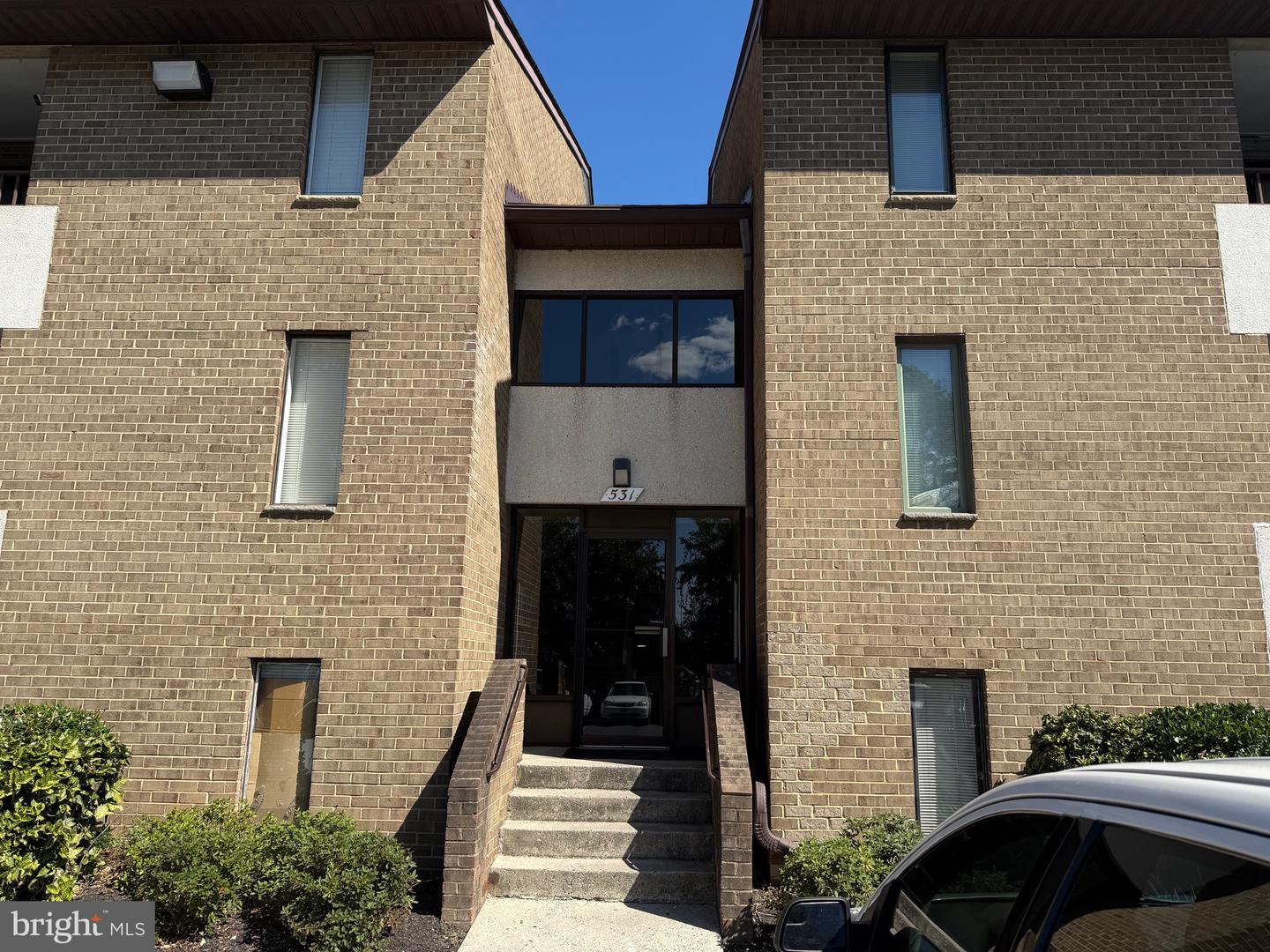 531 FLORIDA AVE #104, HERNDON, Virginia 20170, 2 Bedrooms Bedrooms, ,2 BathroomsBathrooms,Residential,For sale,531 FLORIDA AVE #104,VAFX2281718 MLS # VAFX2281718