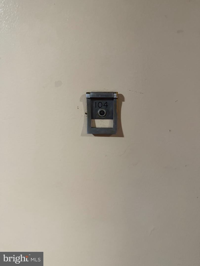 531 FLORIDA AVE #104, HERNDON, Virginia 20170, 2 Bedrooms Bedrooms, ,2 BathroomsBathrooms,Residential,For sale,531 FLORIDA AVE #104,VAFX2281718 MLS # VAFX2281718