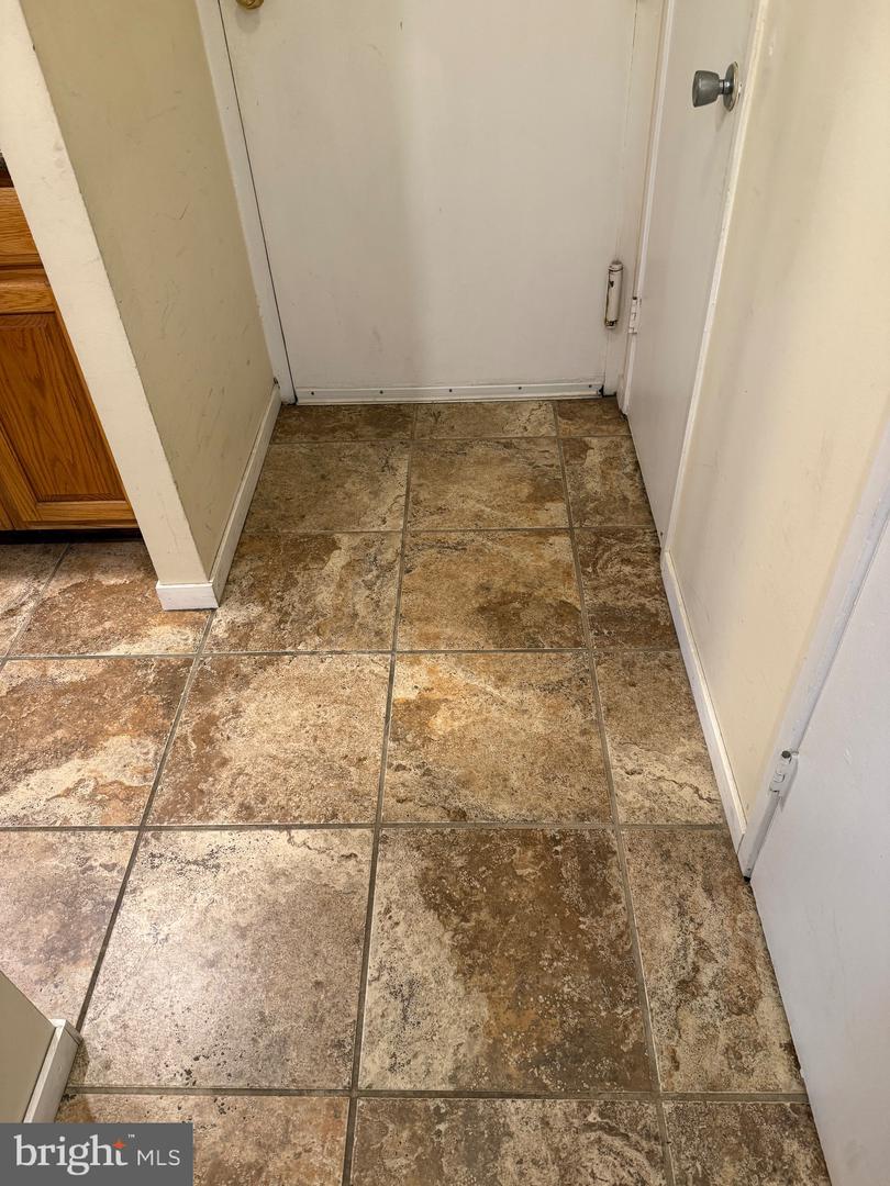 531 FLORIDA AVE #104, HERNDON, Virginia 20170, 2 Bedrooms Bedrooms, ,2 BathroomsBathrooms,Residential,For sale,531 FLORIDA AVE #104,VAFX2281718 MLS # VAFX2281718