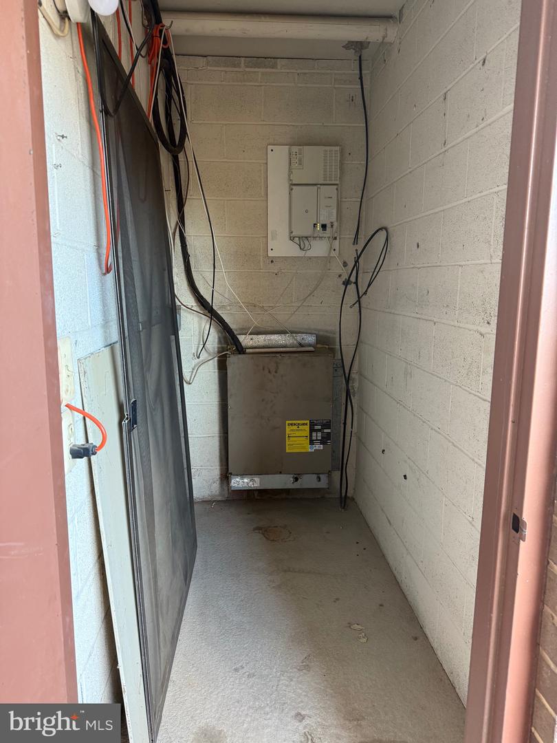 531 FLORIDA AVE #104, HERNDON, Virginia 20170, 2 Bedrooms Bedrooms, ,2 BathroomsBathrooms,Residential,For sale,531 FLORIDA AVE #104,VAFX2281718 MLS # VAFX2281718