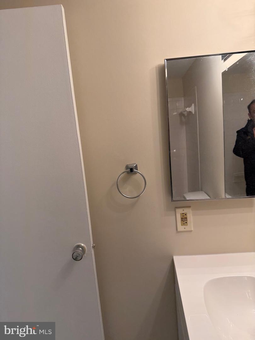 531 FLORIDA AVE #104, HERNDON, Virginia 20170, 2 Bedrooms Bedrooms, ,2 BathroomsBathrooms,Residential,For sale,531 FLORIDA AVE #104,VAFX2281718 MLS # VAFX2281718