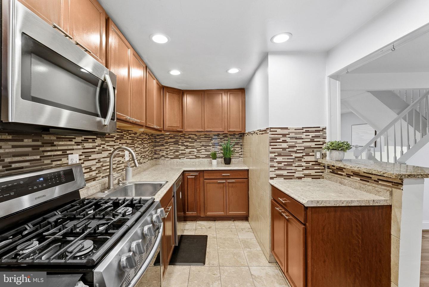 1404 MILBANK RD, WOODBRIDGE, Virginia 22191, 4 Bedrooms Bedrooms, ,3 BathroomsBathrooms,Residential,For sale,1404 MILBANK RD,VAPW2108746 MLS # VAPW2108746