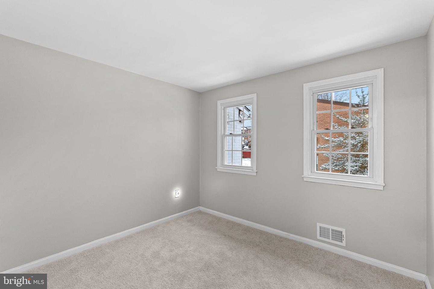 1404 MILBANK RD, WOODBRIDGE, Virginia 22191, 4 Bedrooms Bedrooms, ,3 BathroomsBathrooms,Residential,For sale,1404 MILBANK RD,VAPW2108746 MLS # VAPW2108746