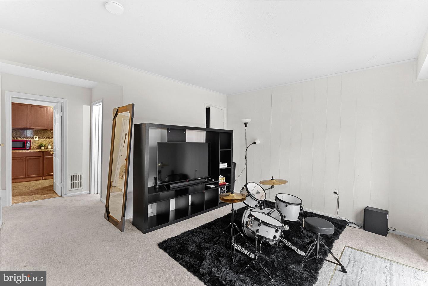 1404 MILBANK RD, WOODBRIDGE, Virginia 22191, 4 Bedrooms Bedrooms, ,3 BathroomsBathrooms,Residential,For sale,1404 MILBANK RD,VAPW2108746 MLS # VAPW2108746