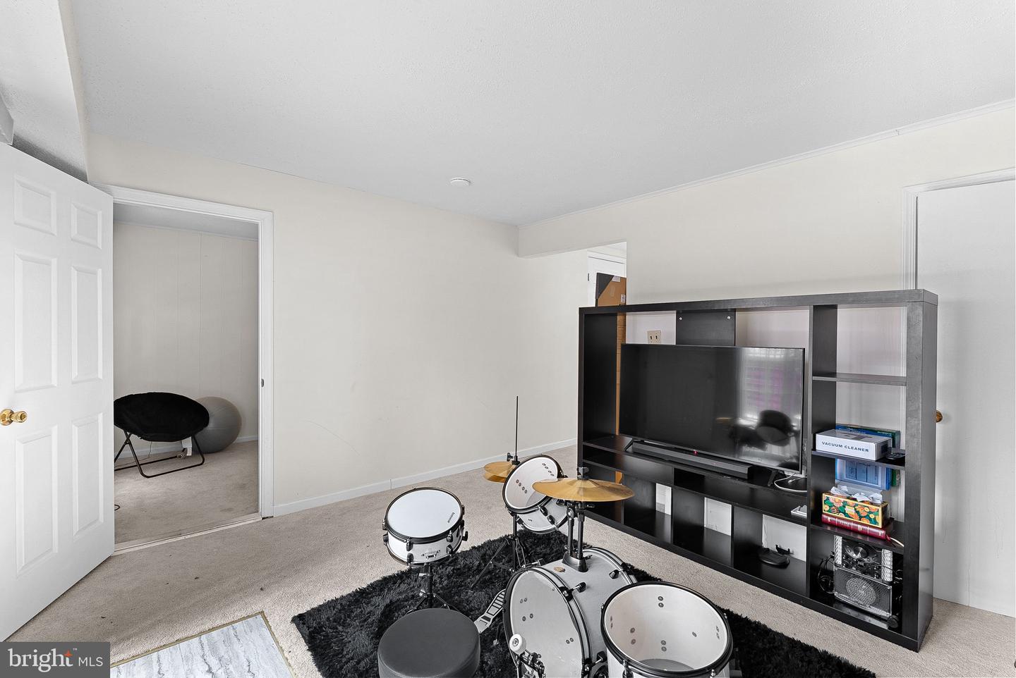 1404 MILBANK RD, WOODBRIDGE, Virginia 22191, 4 Bedrooms Bedrooms, ,3 BathroomsBathrooms,Residential,For sale,1404 MILBANK RD,VAPW2108746 MLS # VAPW2108746