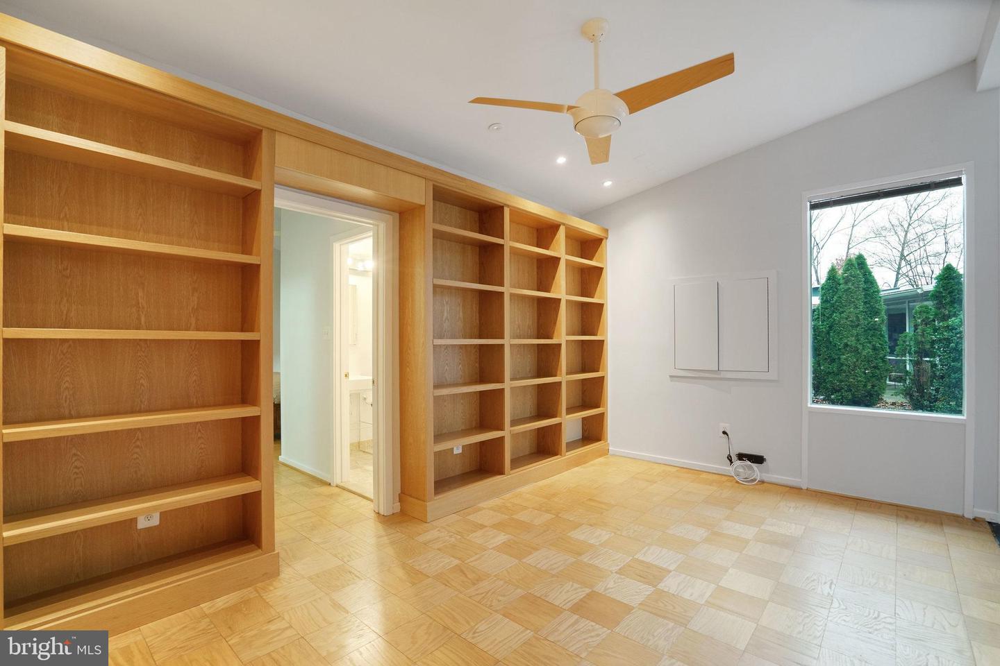 2406 BRENTWOOD PL, ALEXANDRIA, Virginia 22306, 3 Bedrooms Bedrooms, ,2 BathroomsBathrooms,Residential,For sale,2406 BRENTWOOD PL,VAFX2281820 MLS # VAFX2281820 2406 BRENTWOOD PL, ALEXANDRIA, Virginia 22306, 3 Bedrooms Bedrooms, ,2 BathroomsBathrooms,Residential,For sale,2406 BRENTWOOD PL,VAFX2281820 MLS # VAFX2281820