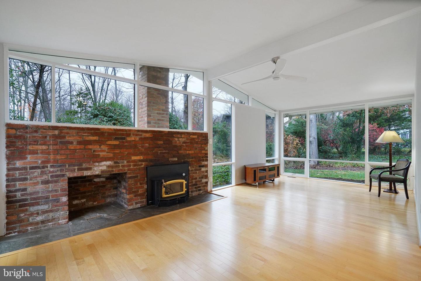 2406 BRENTWOOD PL, ALEXANDRIA, Virginia 22306, 3 Bedrooms Bedrooms, ,2 BathroomsBathrooms,Residential,For sale,2406 BRENTWOOD PL,VAFX2281820 MLS # VAFX2281820 2406 BRENTWOOD PL, ALEXANDRIA, Virginia 22306, 3 Bedrooms Bedrooms, ,2 BathroomsBathrooms,Residential,For sale,2406 BRENTWOOD PL,VAFX2281820 MLS # VAFX2281820