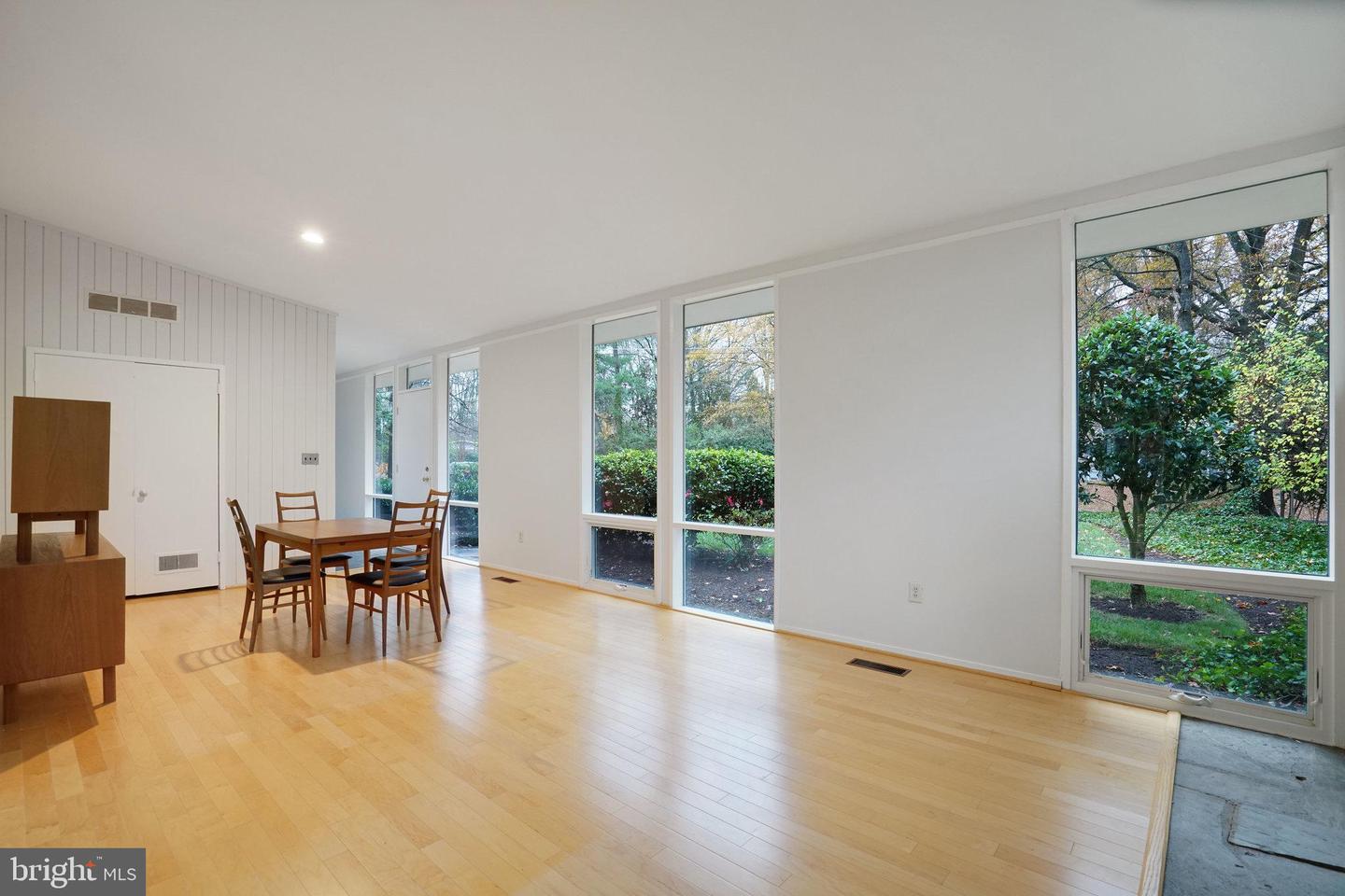 2406 BRENTWOOD PL, ALEXANDRIA, Virginia 22306, 3 Bedrooms Bedrooms, ,2 BathroomsBathrooms,Residential,For sale,2406 BRENTWOOD PL,VAFX2281820 MLS # VAFX2281820 2406 BRENTWOOD PL, ALEXANDRIA, Virginia 22306, 3 Bedrooms Bedrooms, ,2 BathroomsBathrooms,Residential,For sale,2406 BRENTWOOD PL,VAFX2281820 MLS # VAFX2281820