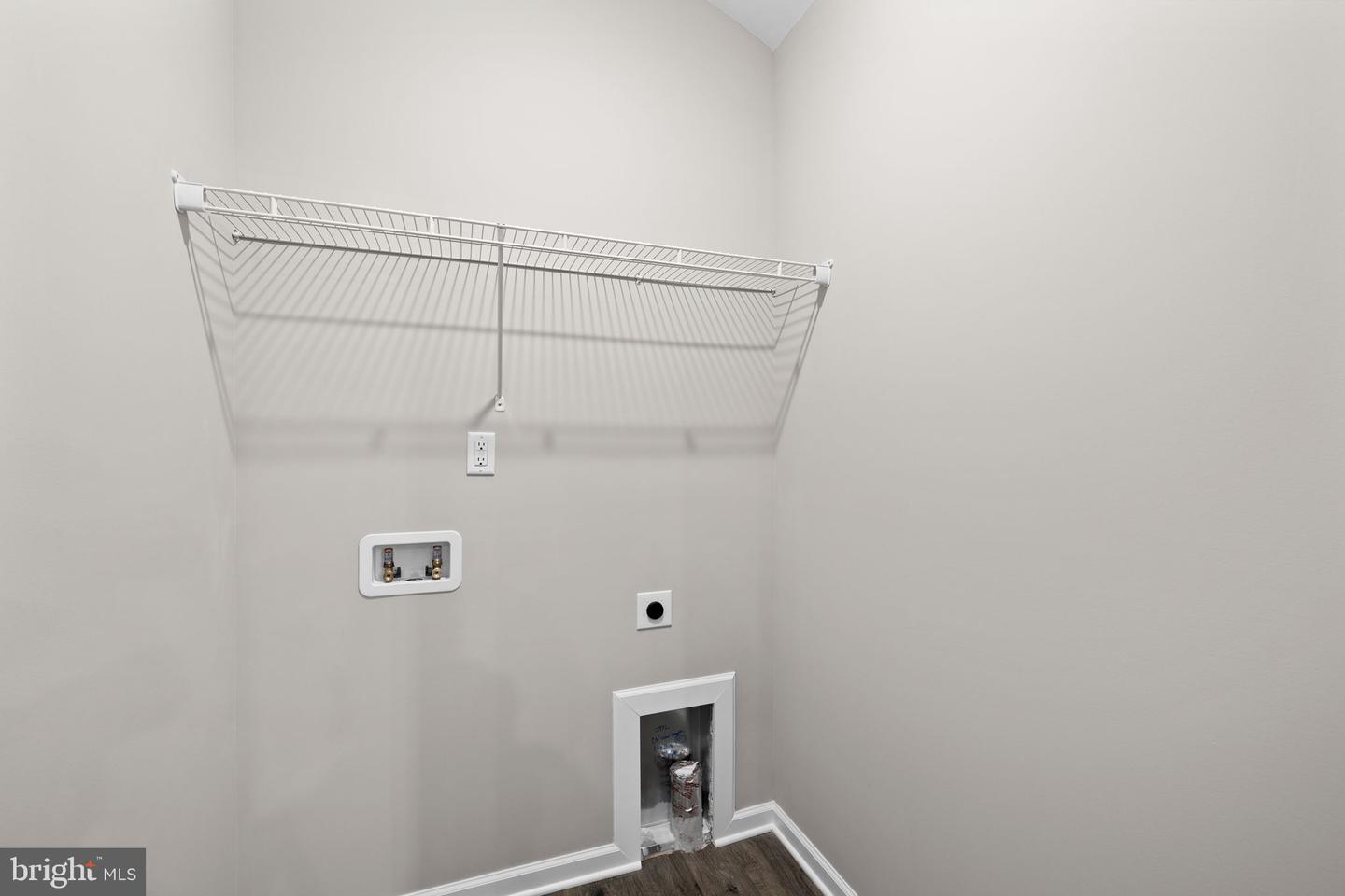 8611 ENGLEMAN LN, SPOTSYLVANIA, Virginia 22551, 3 Bedrooms Bedrooms, ,2 BathroomsBathrooms,Residential,For sale,8611 ENGLEMAN LN,VASP2038026 MLS # VASP2038026