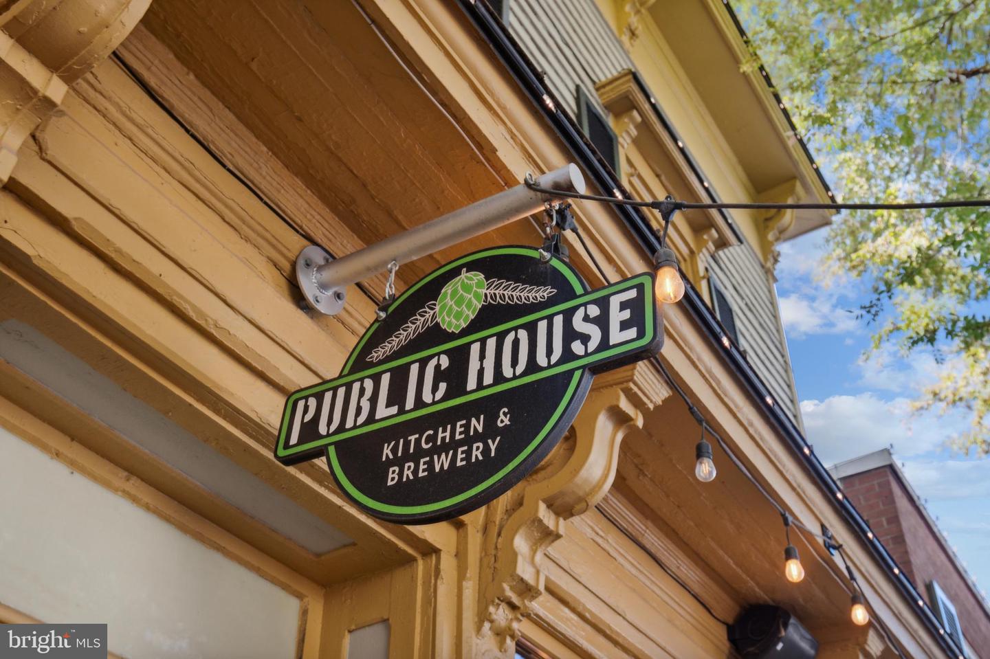 1006 SWALLOWTAIL LN, MANASSAS, Virginia 20110, 3 Bedrooms Bedrooms, ,2 BathroomsBathrooms,Residential,For sale,1006 SWALLOWTAIL LN,VAMN2009788 MLS # VAMN2009788