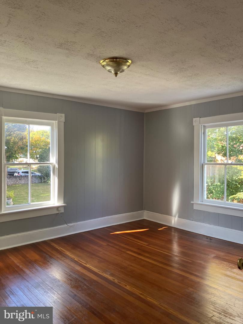 20 W CLIFFORD ST, WINCHESTER, Virginia 22601, 3 Bedrooms Bedrooms, 5 Rooms Rooms,1 BathroomBathrooms,Residential,For sale,20 W CLIFFORD ST,VAWI2009578 MLS # VAWI2009578 20 W CLIFFORD ST, WINCHESTER, Virginia 22601, 3 Bedrooms Bedrooms, 5 Rooms Rooms,1 BathroomBathrooms,Residential,For sale,20 W CLIFFORD ST,VAWI2009578 MLS # VAWI2009578