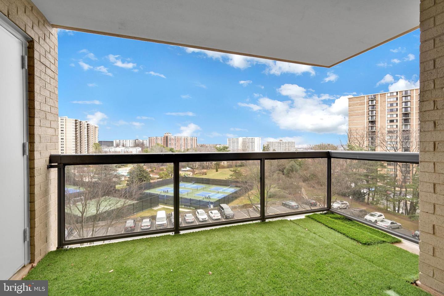 307 YOAKUM PKWY #609, ALEXANDRIA, Virginia 22304, 2 Bedrooms Bedrooms, ,2 BathroomsBathrooms,Residential,For sale,307 YOAKUM PKWY #609,VAAX2052284 MLS # VAAX2052284