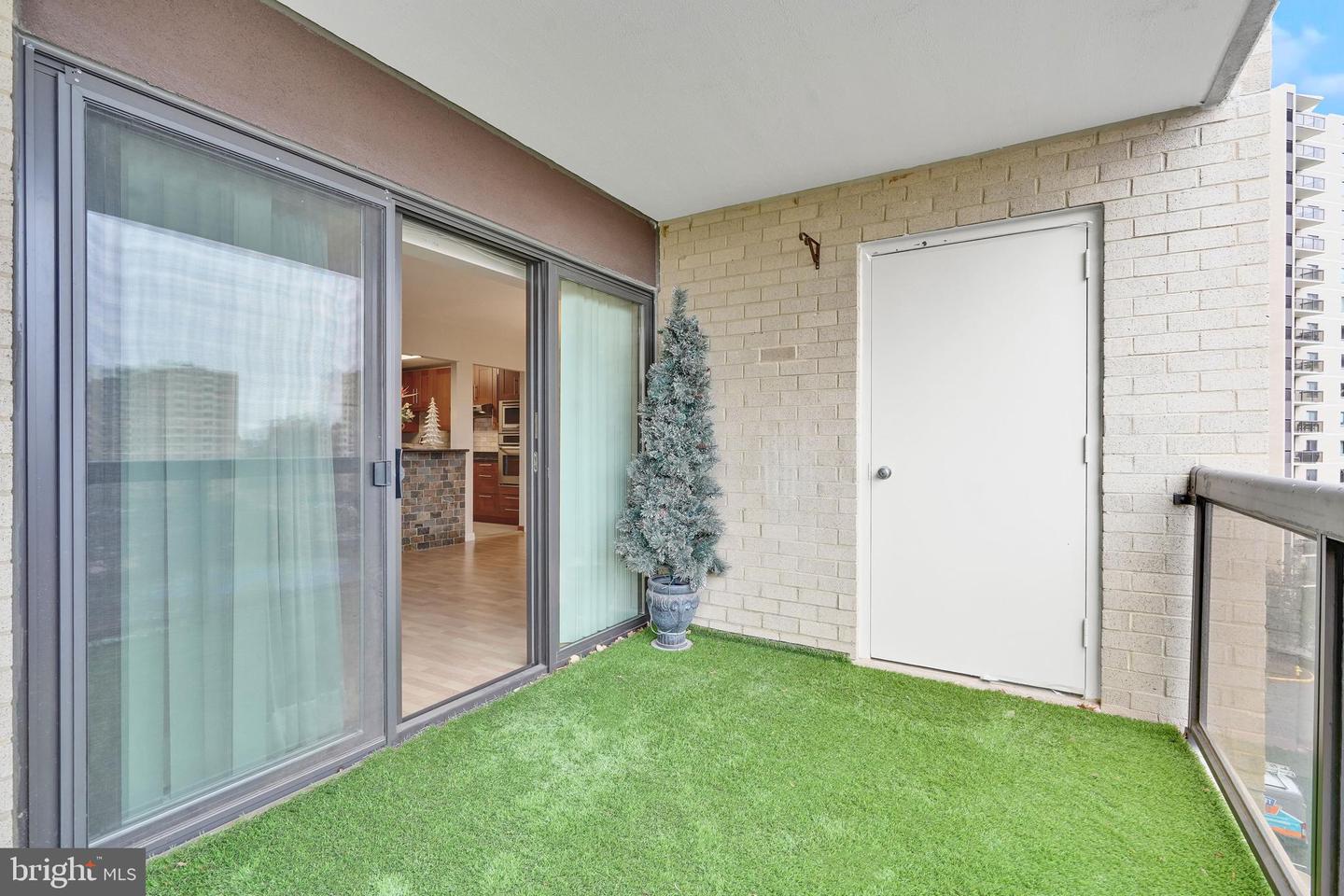 307 YOAKUM PKWY #609, ALEXANDRIA, Virginia 22304, 2 Bedrooms Bedrooms, ,2 BathroomsBathrooms,Residential,For sale,307 YOAKUM PKWY #609,VAAX2052284 MLS # VAAX2052284