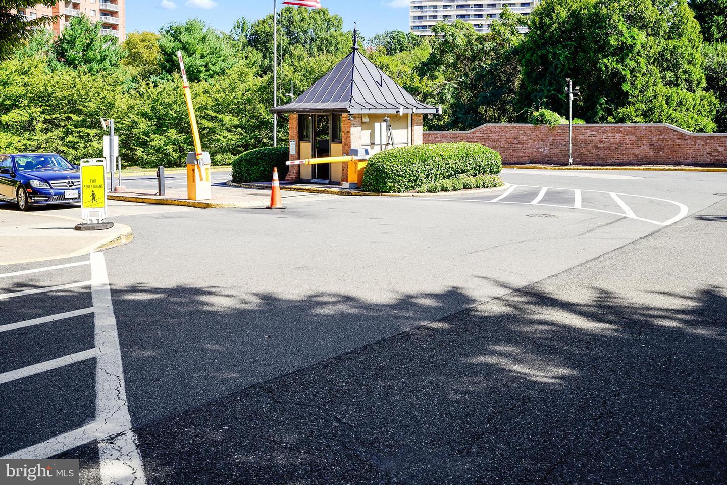 307 YOAKUM PKWY #609, ALEXANDRIA, Virginia 22304, 2 Bedrooms Bedrooms, ,2 BathroomsBathrooms,Residential,For sale,307 YOAKUM PKWY #609,VAAX2052284 MLS # VAAX2052284