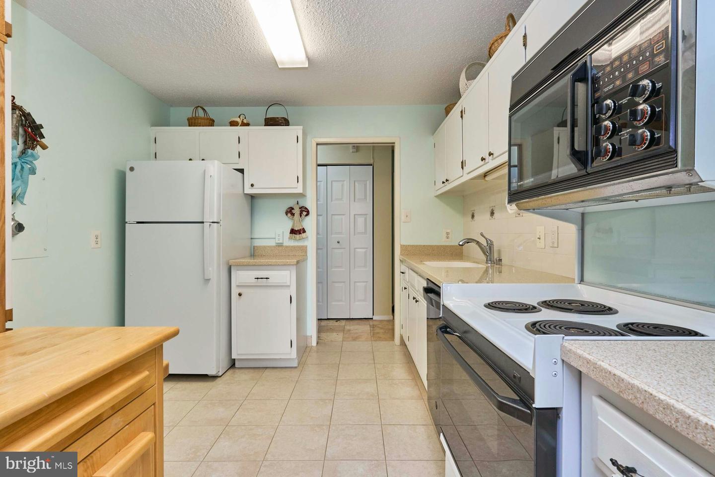 2300 PIMMIT DR #912, FALLS CHURCH, Virginia 22043, 1 Bedroom Bedrooms, ,1 BathroomBathrooms,Residential,For sale,2300 PIMMIT DR #912,VAFX2281724 MLS # VAFX2281724 2300 PIMMIT DR #912, FALLS CHURCH, Virginia 22043, 1 Bedroom Bedrooms, ,1 BathroomBathrooms,Residential,For sale,2300 PIMMIT DR #912,VAFX2281724 MLS # VAFX2281724