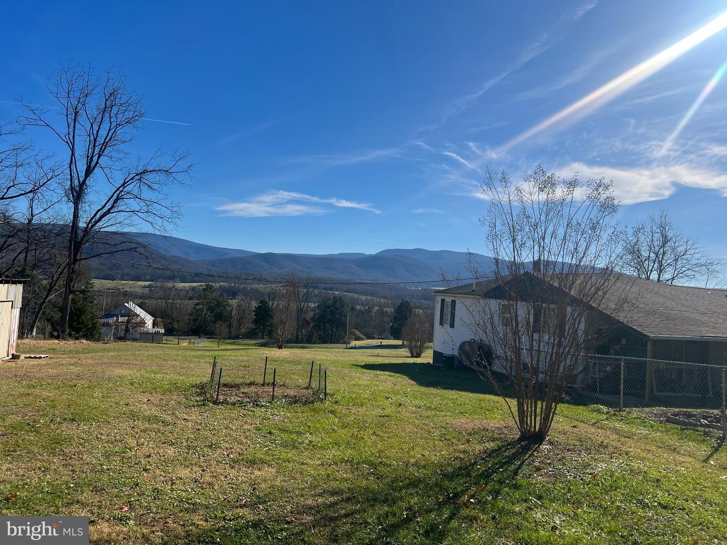 4493 STONEWALL JACKSON HWY, BENTONVILLE, Virginia 22610, 3 Bedrooms Bedrooms, ,1 BathroomBathrooms,Residential,For sale,4493 STONEWALL JACKSON HWY,VAWR2012928 MLS # VAWR2012928