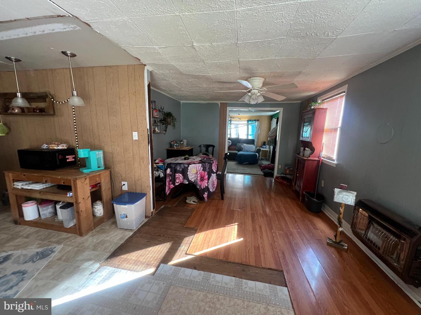 4493 STONEWALL JACKSON HWY, BENTONVILLE, Virginia 22610, 3 Bedrooms Bedrooms, ,1 BathroomBathrooms,Residential,For sale,4493 STONEWALL JACKSON HWY,VAWR2012928 MLS # VAWR2012928