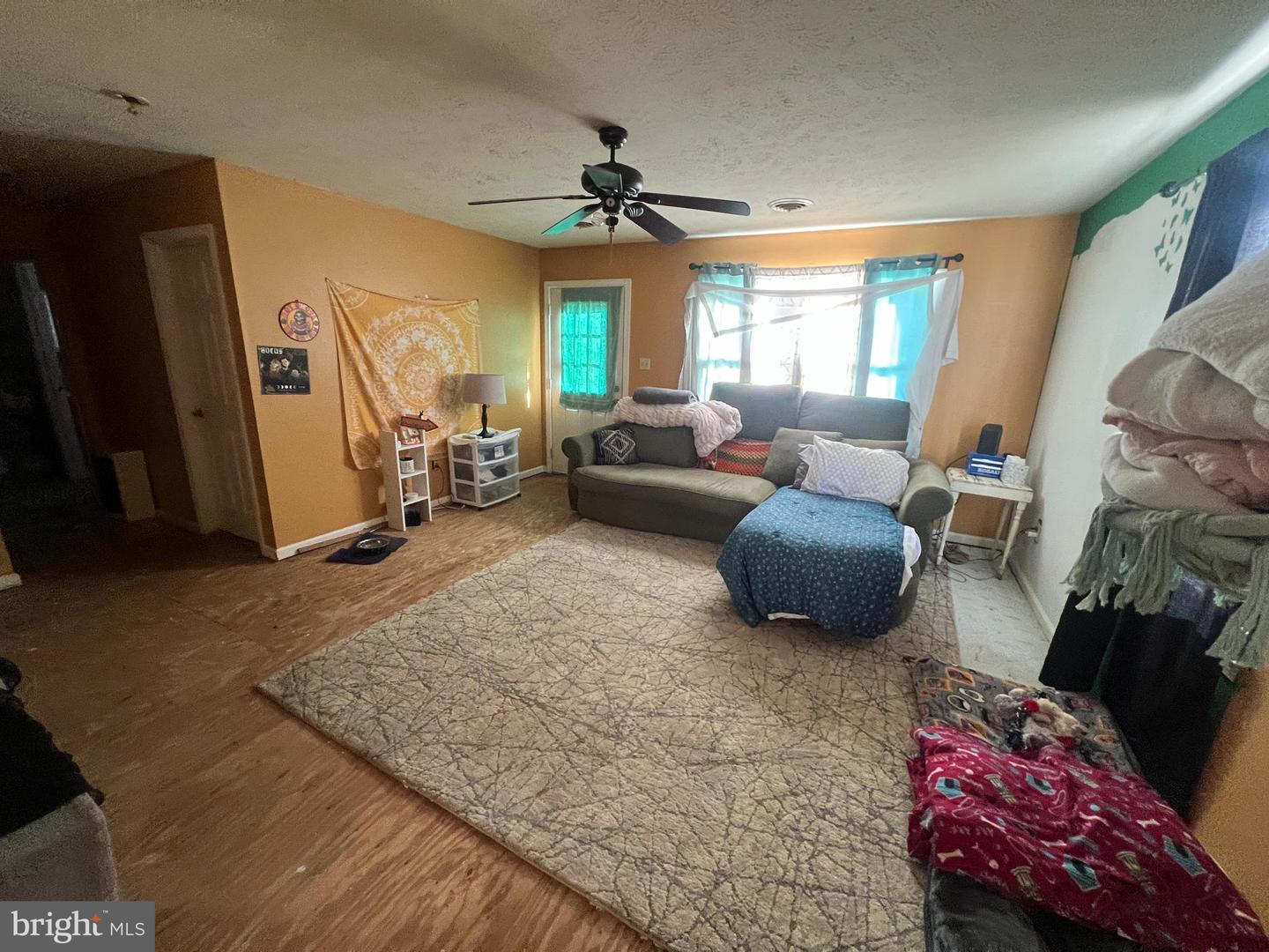 4493 STONEWALL JACKSON HWY, BENTONVILLE, Virginia 22610, 3 Bedrooms Bedrooms, ,1 BathroomBathrooms,Residential,For sale,4493 STONEWALL JACKSON HWY,VAWR2012928 MLS # VAWR2012928