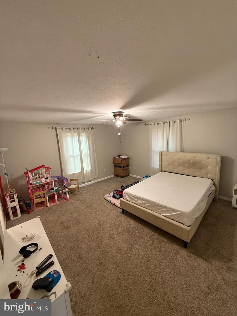 1220 LAKEVIEW DR, CROSS JUNCTION, Virginia 22625, 5 Bedrooms Bedrooms, ,2 BathroomsBathrooms,Residential,For sale,1220 LAKEVIEW DR,VAFV2038364 MLS # VAFV2038364