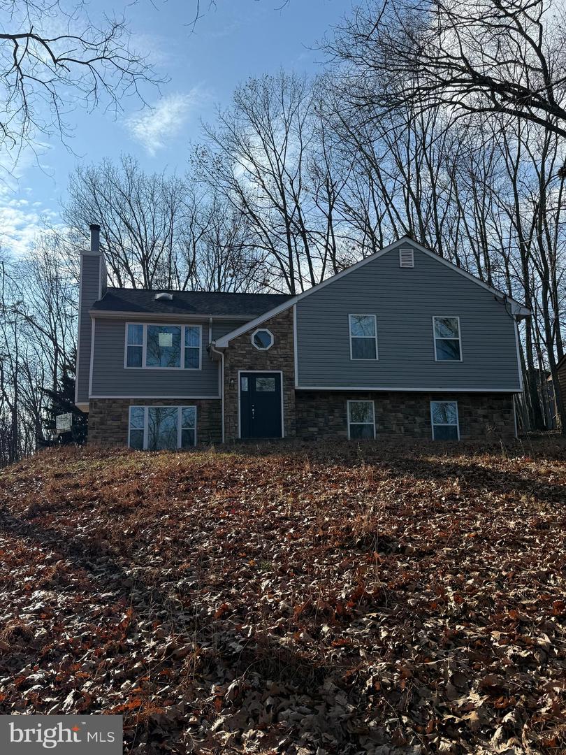 1220 LAKEVIEW DR, CROSS JUNCTION, Virginia 22625, 5 Bedrooms Bedrooms, ,2 BathroomsBathrooms,Residential,For sale,1220 LAKEVIEW DR,VAFV2038364 MLS # VAFV2038364