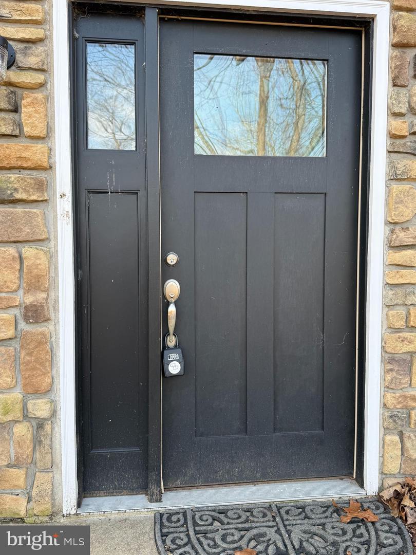 1220 LAKEVIEW DR, CROSS JUNCTION, Virginia 22625, 5 Bedrooms Bedrooms, ,2 BathroomsBathrooms,Residential,For sale,1220 LAKEVIEW DR,VAFV2038364 MLS # VAFV2038364