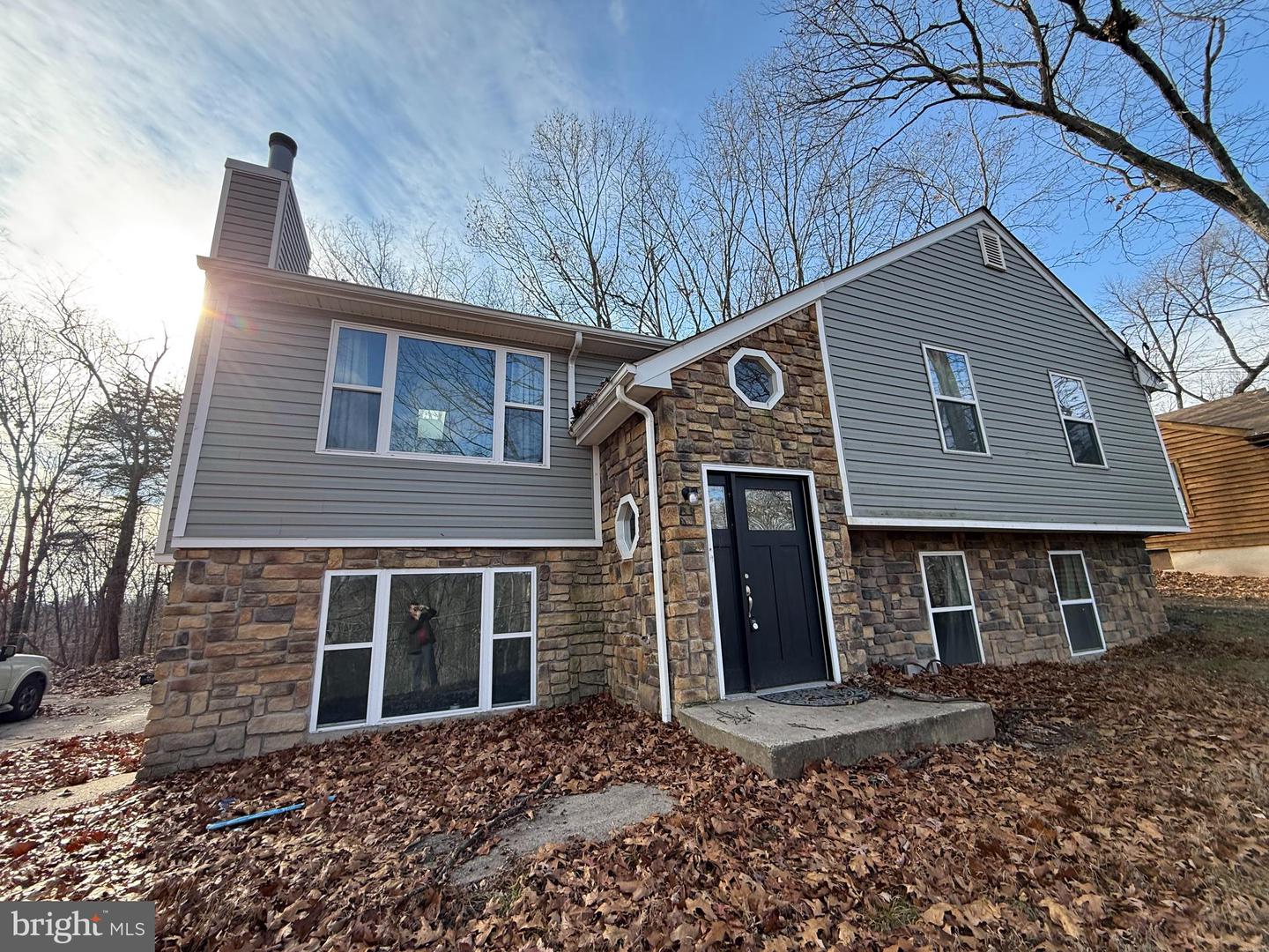 1220 LAKEVIEW DR, CROSS JUNCTION, Virginia 22625, 5 Bedrooms Bedrooms, ,2 BathroomsBathrooms,Residential,For sale,1220 LAKEVIEW DR,VAFV2038364 MLS # VAFV2038364