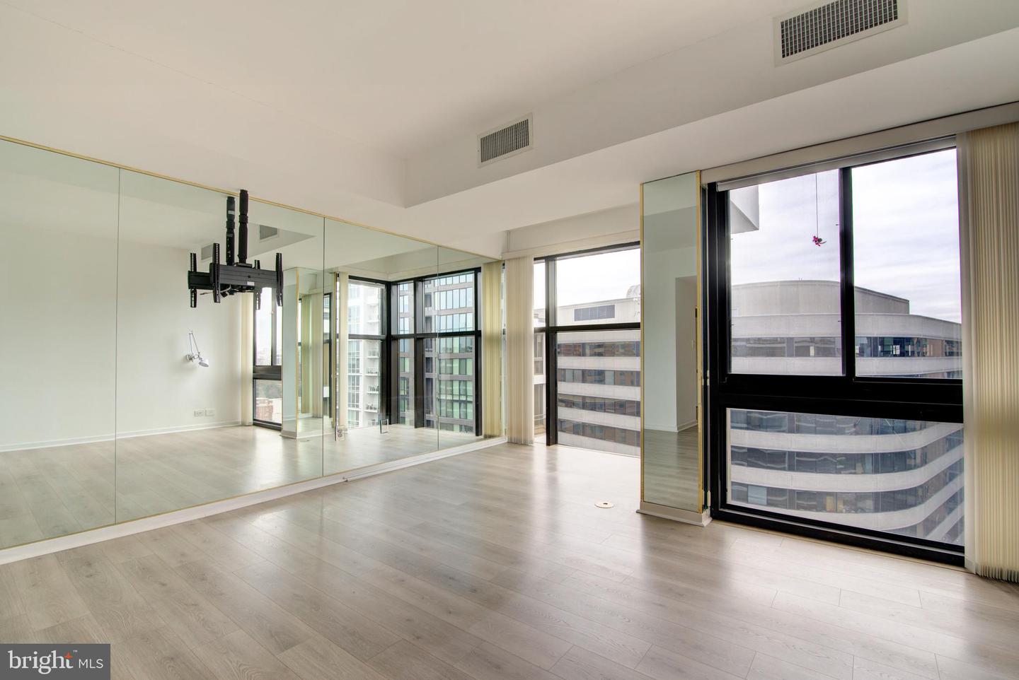 1530 KEY BLVD #1321, ARLINGTON, Virginia 22209, 2 Bedrooms Bedrooms, ,2 BathroomsBathrooms,Residential,For sale,1530 KEY BLVD #1321,VAAR2066680 MLS # VAAR2066680 1530 KEY BLVD #1321, ARLINGTON, Virginia 22209, 2 Bedrooms Bedrooms, ,2 BathroomsBathrooms,Residential,For sale,1530 KEY BLVD #1321,VAAR2066680 MLS # VAAR2066680