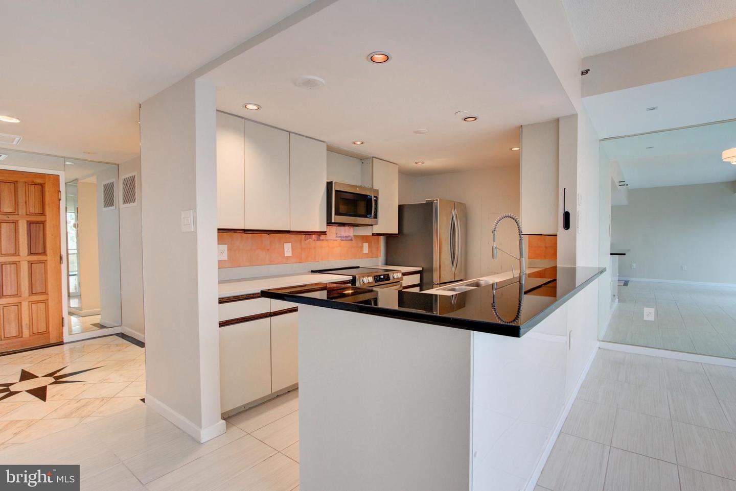 1530 KEY BLVD #1321, ARLINGTON, Virginia 22209, 2 Bedrooms Bedrooms, ,2 BathroomsBathrooms,Residential,For sale,1530 KEY BLVD #1321,VAAR2066680 MLS # VAAR2066680 1530 KEY BLVD #1321, ARLINGTON, Virginia 22209, 2 Bedrooms Bedrooms, ,2 BathroomsBathrooms,Residential,For sale,1530 KEY BLVD #1321,VAAR2066680 MLS # VAAR2066680