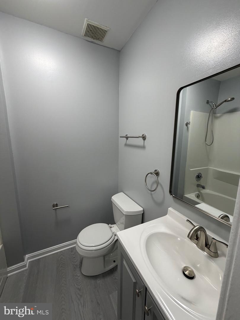 9053 TWO BAYS RD, LORTON, Virginia 22079, 4 Bedrooms Bedrooms, ,3 BathroomsBathrooms,Residential,For sale,9053 TWO BAYS RD,VAFX2281898 MLS # VAFX2281898