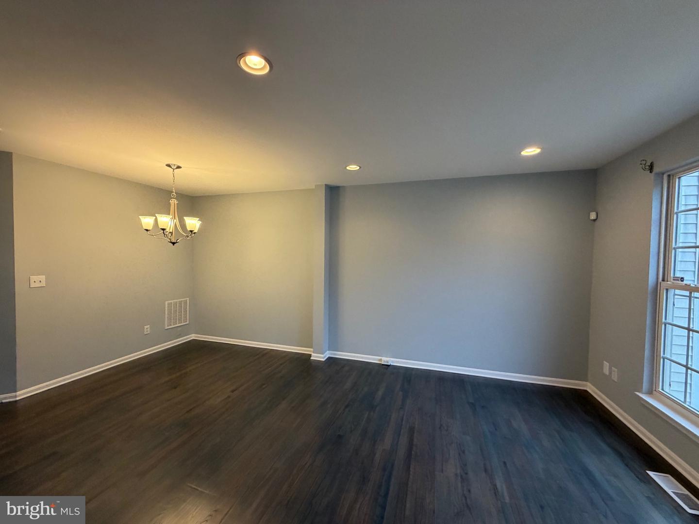 9053 TWO BAYS RD, LORTON, Virginia 22079, 4 Bedrooms Bedrooms, ,3 BathroomsBathrooms,Residential,For sale,9053 TWO BAYS RD,VAFX2281898 MLS # VAFX2281898