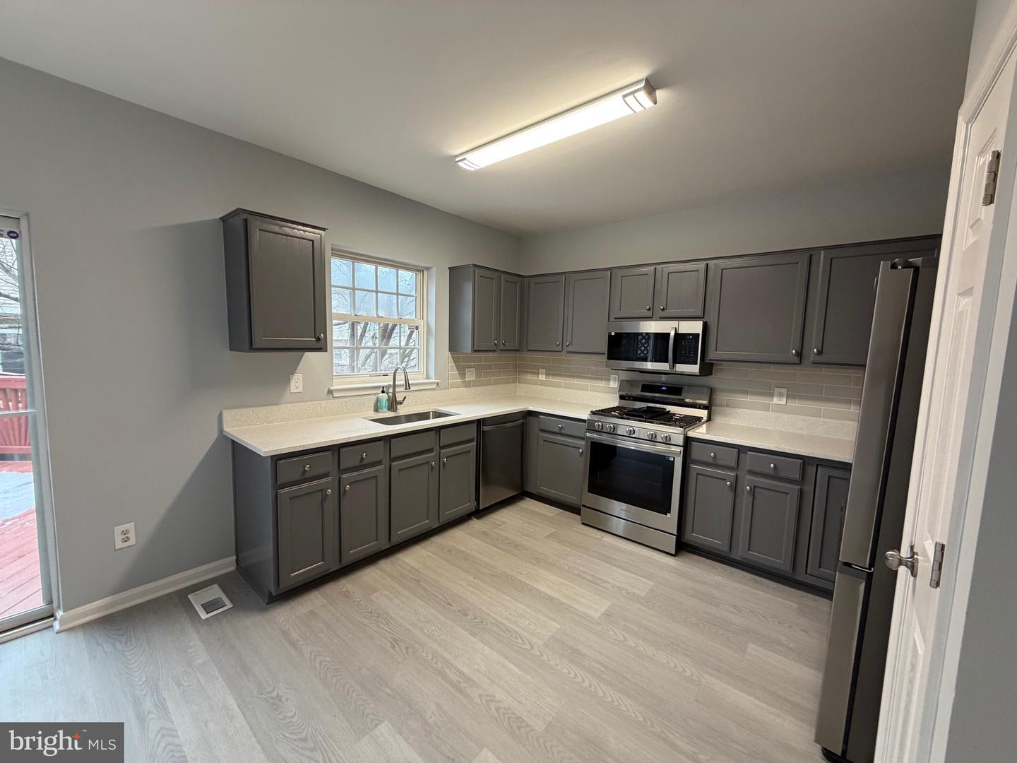 9053 TWO BAYS RD, LORTON, Virginia 22079, 4 Bedrooms Bedrooms, ,3 BathroomsBathrooms,Residential,For sale,9053 TWO BAYS RD,VAFX2281898 MLS # VAFX2281898