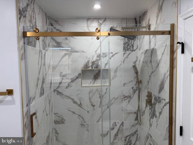 5623 GLENWOOD MEWS DR, ALEXANDRIA, Virginia 22315, 3 Bedrooms Bedrooms, ,2 BathroomsBathrooms,Residential,For sale,5623 GLENWOOD MEWS DR,VAFX2281950 MLS # VAFX2281950