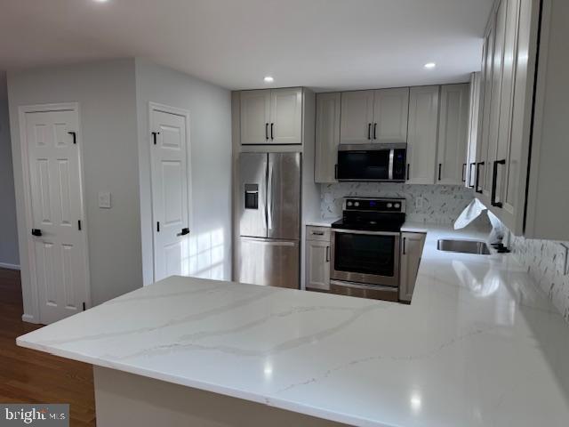 5623 GLENWOOD MEWS DR, ALEXANDRIA, Virginia 22315, 3 Bedrooms Bedrooms, ,2 BathroomsBathrooms,Residential,For sale,5623 GLENWOOD MEWS DR,VAFX2281950 MLS # VAFX2281950