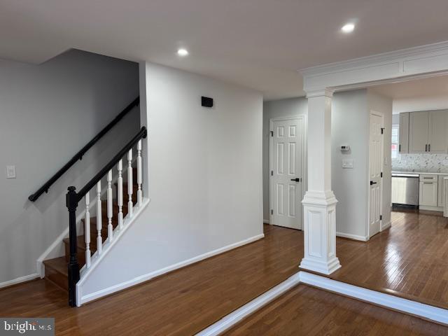 5623 GLENWOOD MEWS DR, ALEXANDRIA, Virginia 22315, 3 Bedrooms Bedrooms, ,2 BathroomsBathrooms,Residential,For sale,5623 GLENWOOD MEWS DR,VAFX2281950 MLS # VAFX2281950