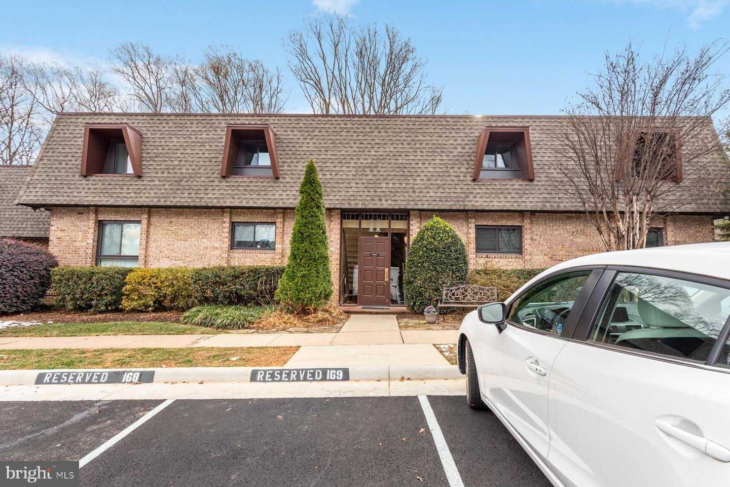 11611 VANTAGE HILL RD #1A, RESTON, Virginia 20190, 1 Bedroom Bedrooms, ,1 BathroomBathrooms,Residential,For sale,11611 VANTAGE HILL RD #1A,VAFX2281970 MLS # VAFX2281970 11611 VANTAGE HILL RD #1A, RESTON, Virginia 20190, 1 Bedroom Bedrooms, ,1 BathroomBathrooms,Residential,For sale,11611 VANTAGE HILL RD #1A,VAFX2281970 MLS # VAFX2281970