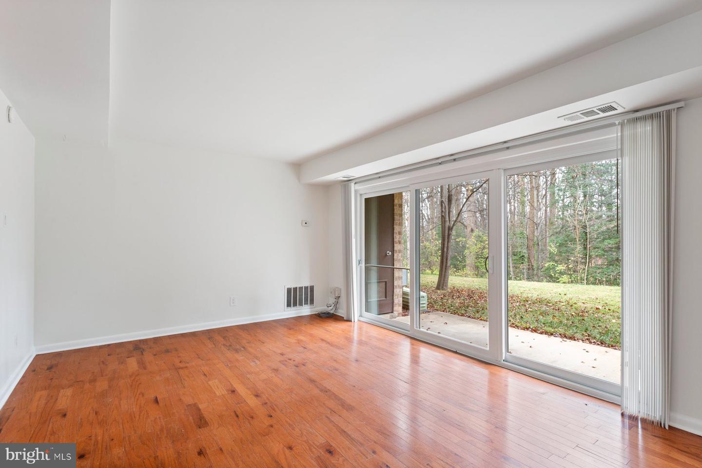 11611 VANTAGE HILL RD #1A, RESTON, Virginia 20190, 1 Bedroom Bedrooms, ,1 BathroomBathrooms,Residential,For sale,11611 VANTAGE HILL RD #1A,VAFX2281970 MLS # VAFX2281970 11611 VANTAGE HILL RD #1A, RESTON, Virginia 20190, 1 Bedroom Bedrooms, ,1 BathroomBathrooms,Residential,For sale,11611 VANTAGE HILL RD #1A,VAFX2281970 MLS # VAFX2281970