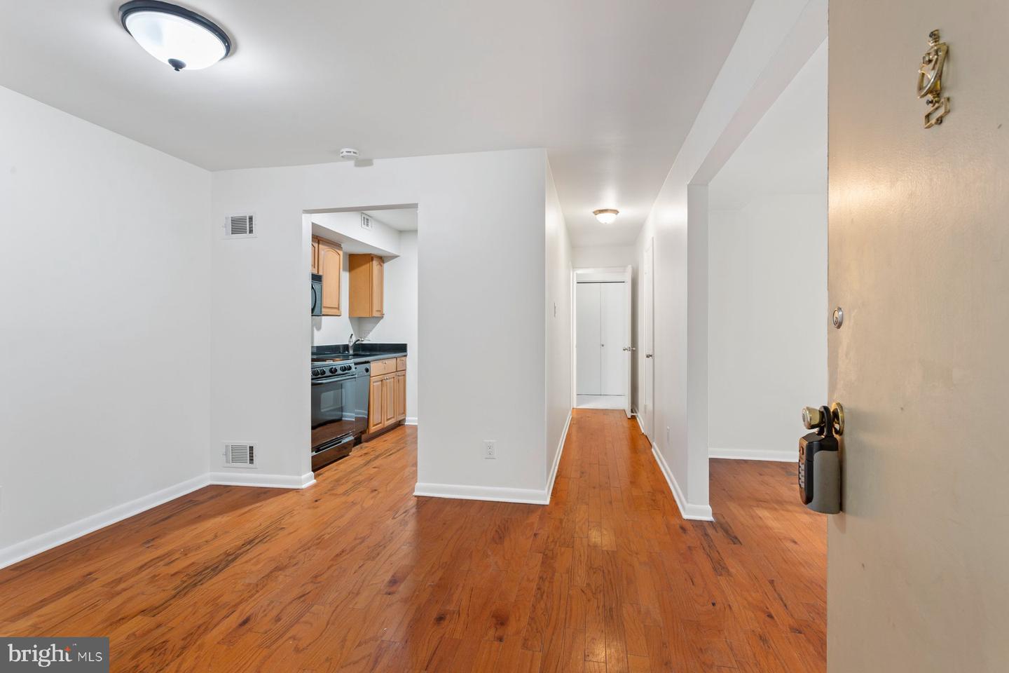 11611 VANTAGE HILL RD #1A, RESTON, Virginia 20190, 1 Bedroom Bedrooms, ,1 BathroomBathrooms,Residential,For sale,11611 VANTAGE HILL RD #1A,VAFX2281970 MLS # VAFX2281970 11611 VANTAGE HILL RD #1A, RESTON, Virginia 20190, 1 Bedroom Bedrooms, ,1 BathroomBathrooms,Residential,For sale,11611 VANTAGE HILL RD #1A,VAFX2281970 MLS # VAFX2281970