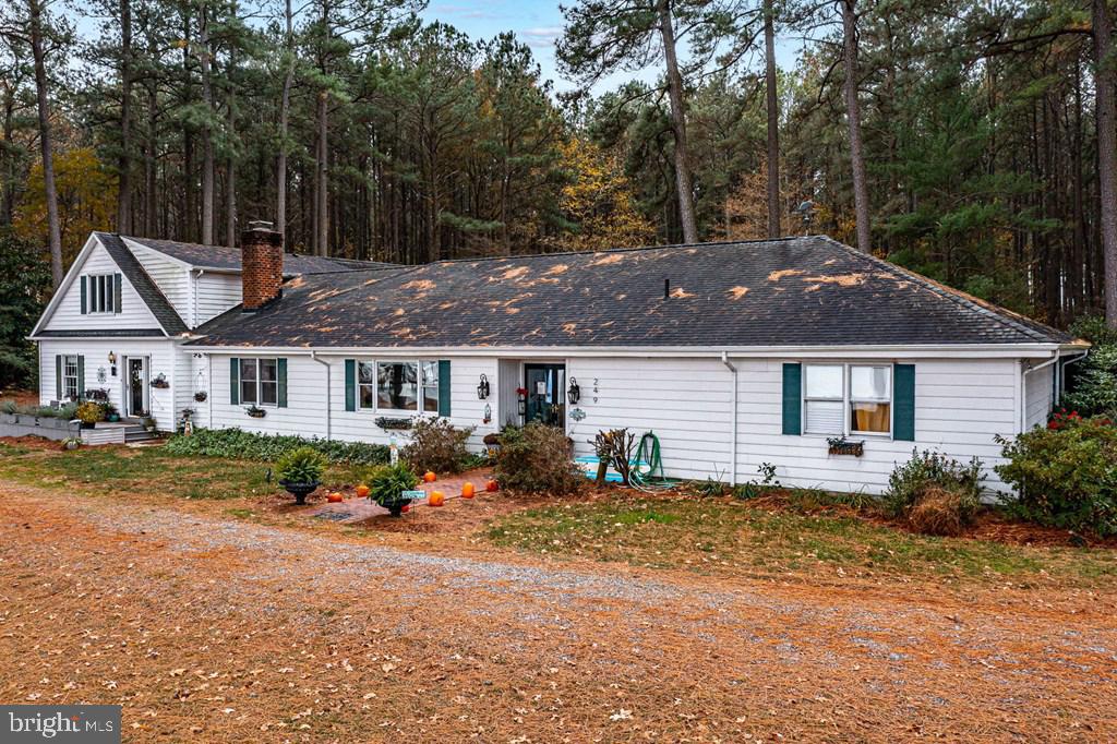 405 COURTNEY LN, CALLAO, Virginia 22435, 4 Bedrooms Bedrooms, ,4 BathroomsBathrooms,Residential,For sale,405 COURTNEY LN,VANV2001828 MLS # VANV2001828 405 COURTNEY LN, CALLAO, Virginia 22435, 4 Bedrooms Bedrooms, ,4 BathroomsBathrooms,Residential,For sale,405 COURTNEY LN,VANV2001828 MLS # VANV2001828