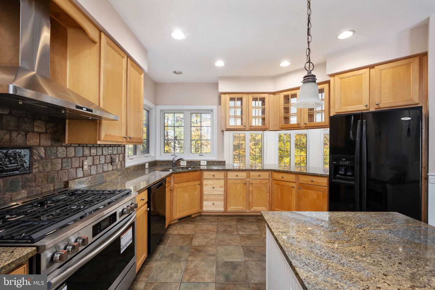 231 KIMBERWICK LN, STAFFORD, Virginia 22556, 6 Bedrooms Bedrooms, ,4 BathroomsBathrooms,Residential,For sale,231 KIMBERWICK LN,VAST2044632 MLS # VAST2044632