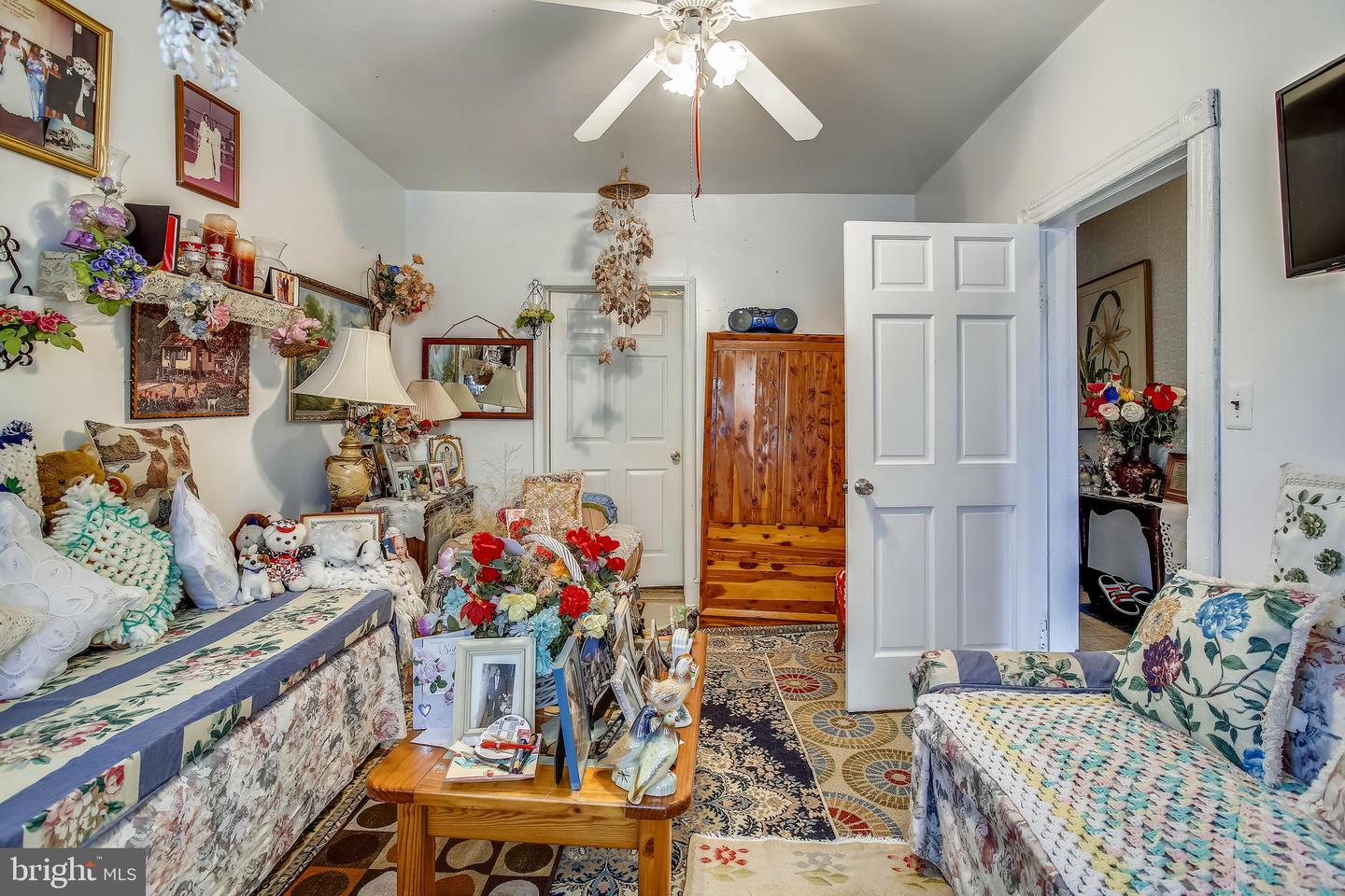 764 PARK RD NW, WASHINGTON, District Of Columbia 20010, 3 Bedrooms Bedrooms, ,2 BathroomsBathrooms,Residential,For sale,764 PARK RD NW,DCDC2234302 MLS # DCDC2234302